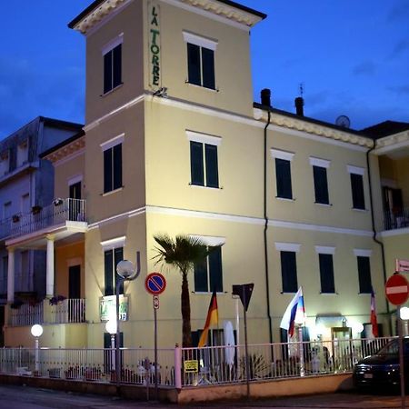Hotel La Torre Ρίμινι Εξωτερικό φωτογραφία