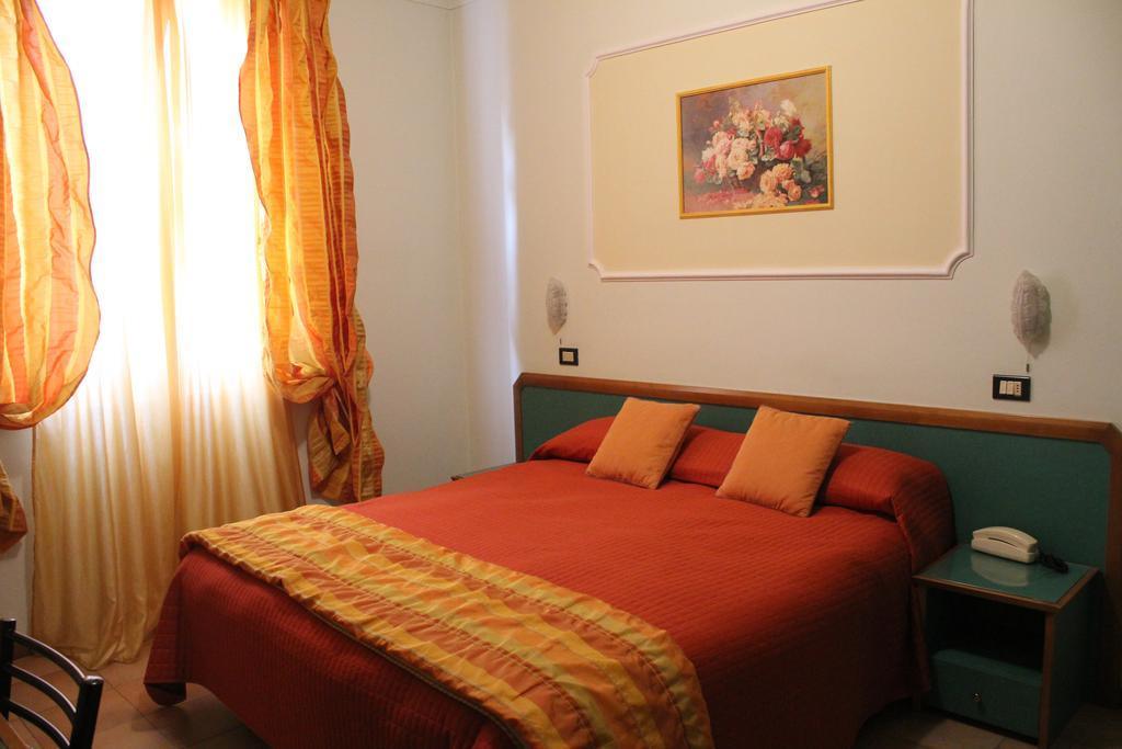 Hotel La Torre Ρίμινι Εξωτερικό φωτογραφία