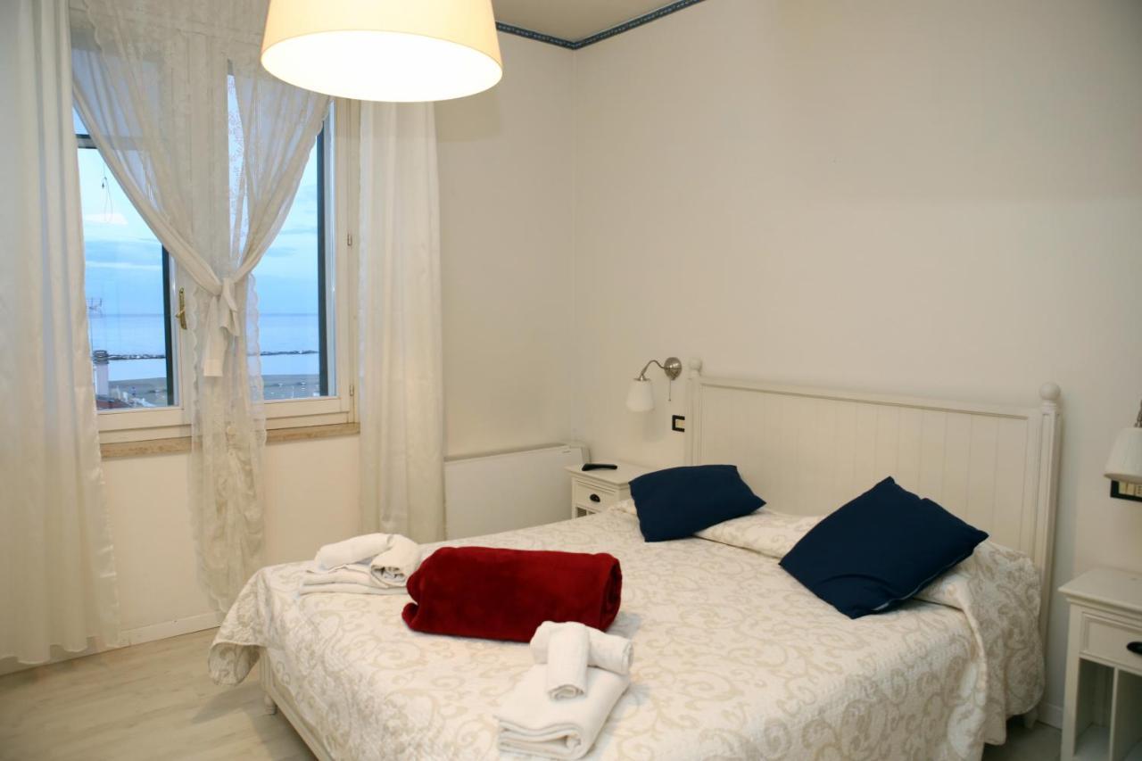 Hotel La Torre Ρίμινι Εξωτερικό φωτογραφία