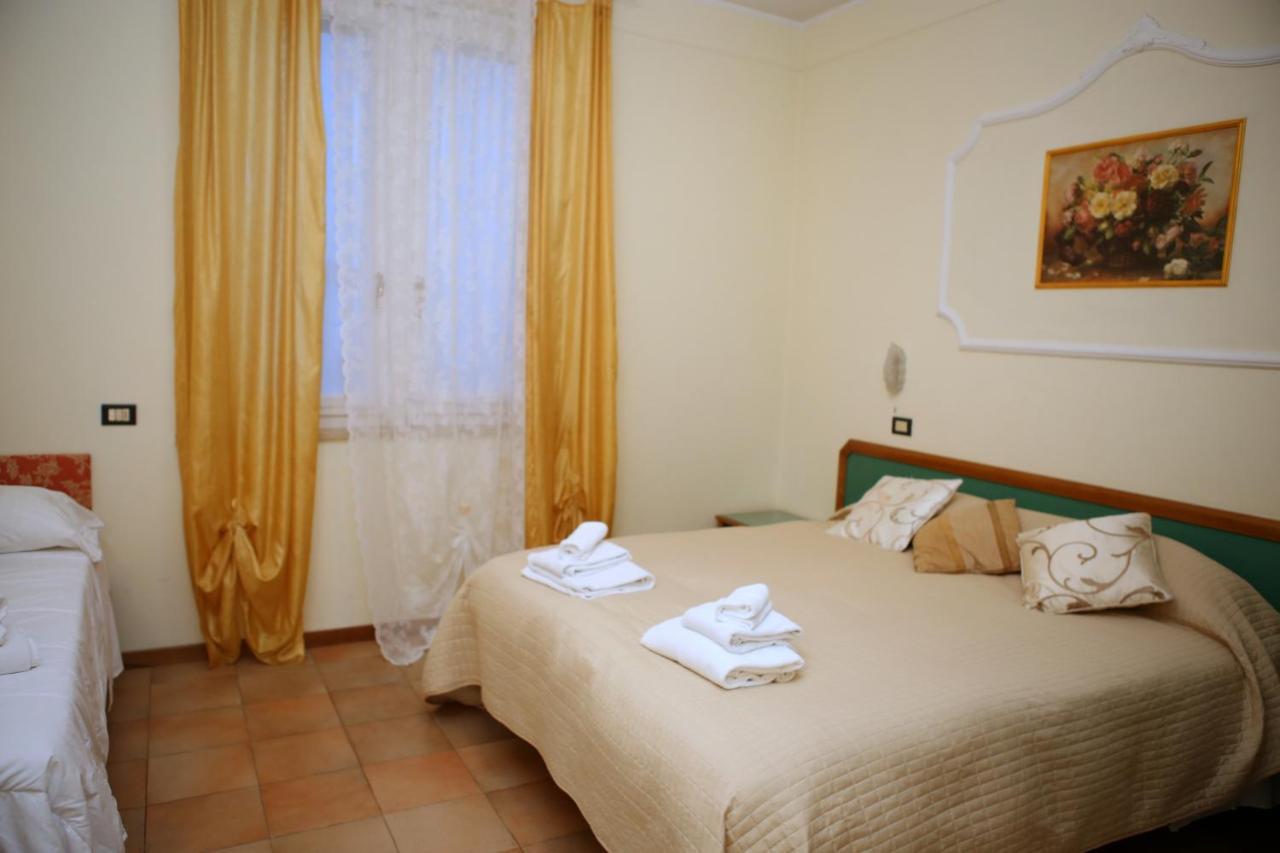 Hotel La Torre Ρίμινι Εξωτερικό φωτογραφία