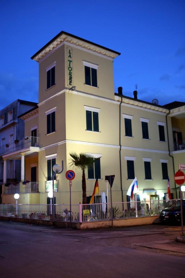 Hotel La Torre Ρίμινι Εξωτερικό φωτογραφία