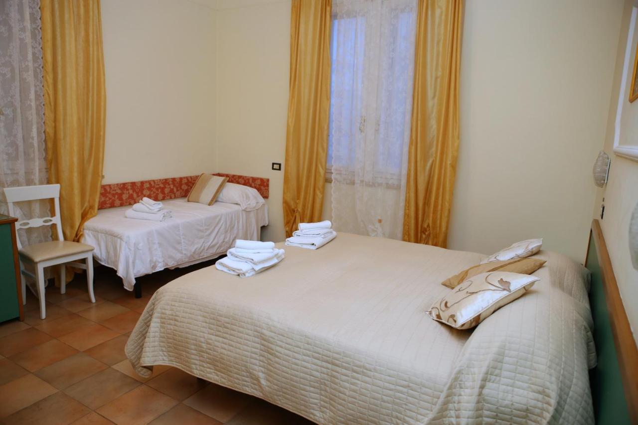 Hotel La Torre Ρίμινι Εξωτερικό φωτογραφία