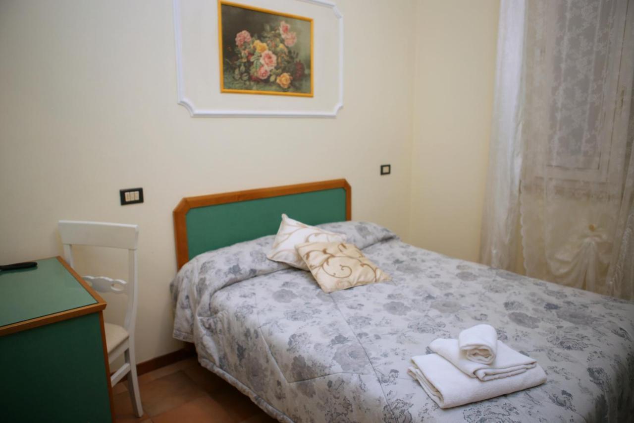 Hotel La Torre Ρίμινι Εξωτερικό φωτογραφία
