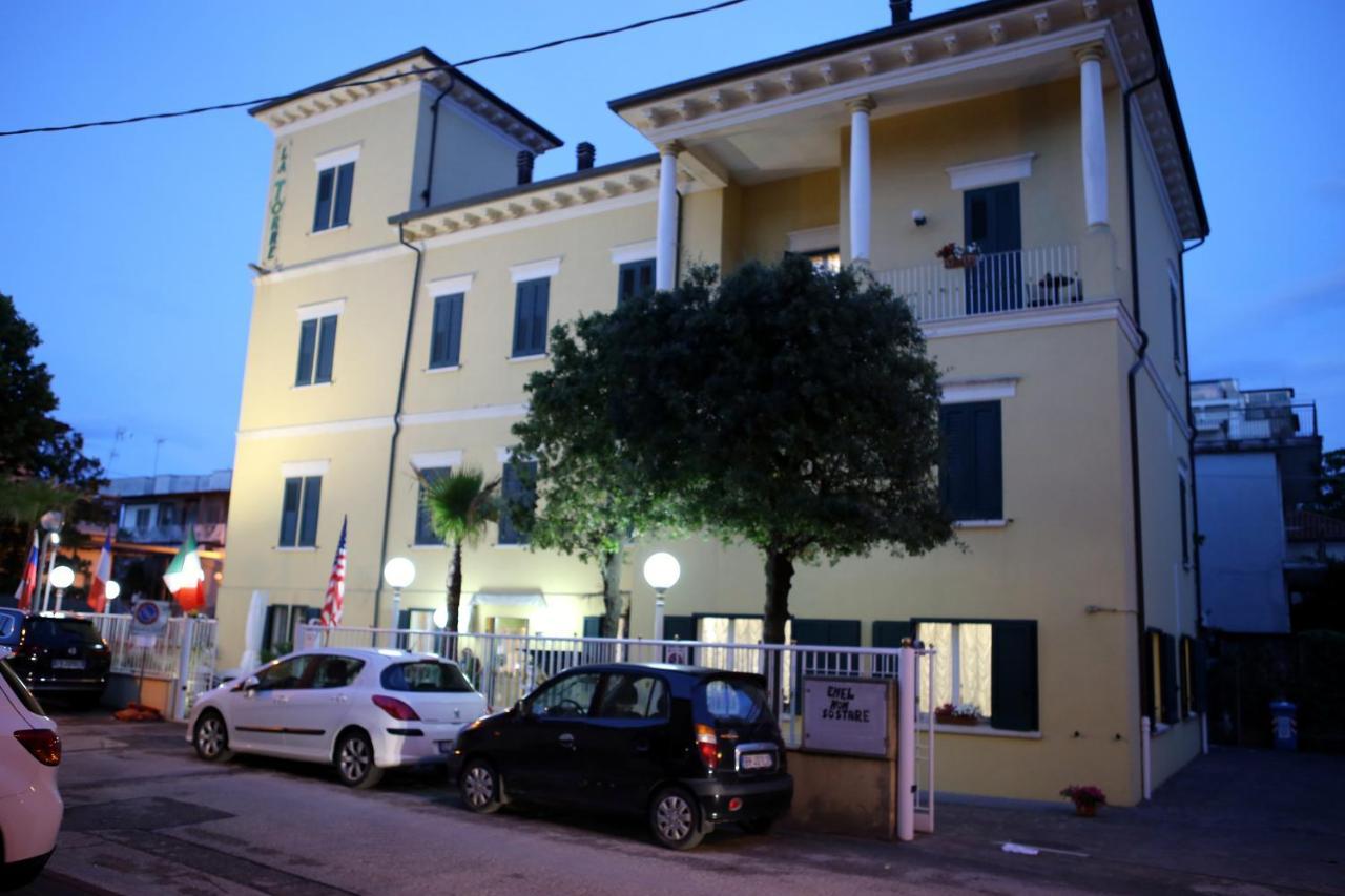 Hotel La Torre Ρίμινι Εξωτερικό φωτογραφία