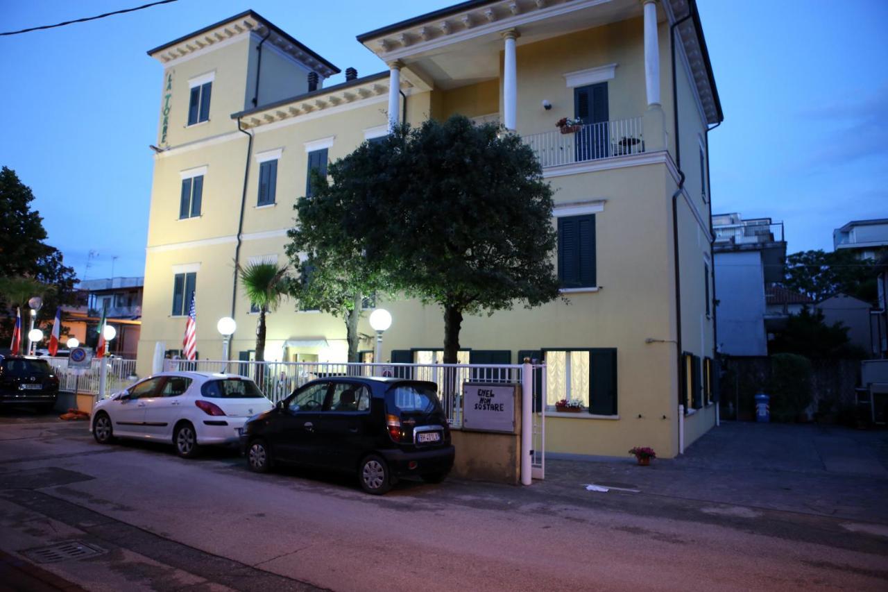 Hotel La Torre Ρίμινι Εξωτερικό φωτογραφία
