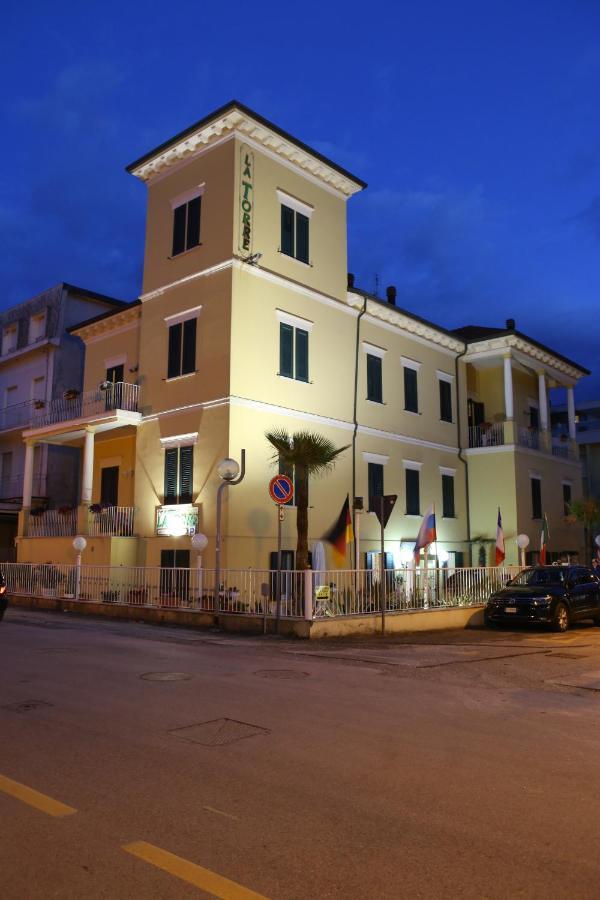 Hotel La Torre Ρίμινι Εξωτερικό φωτογραφία