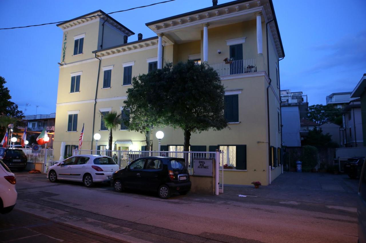 Hotel La Torre Ρίμινι Εξωτερικό φωτογραφία