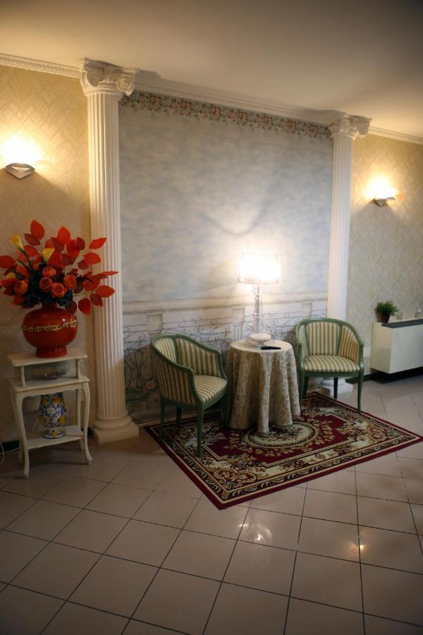 Hotel La Torre Ρίμινι Εξωτερικό φωτογραφία