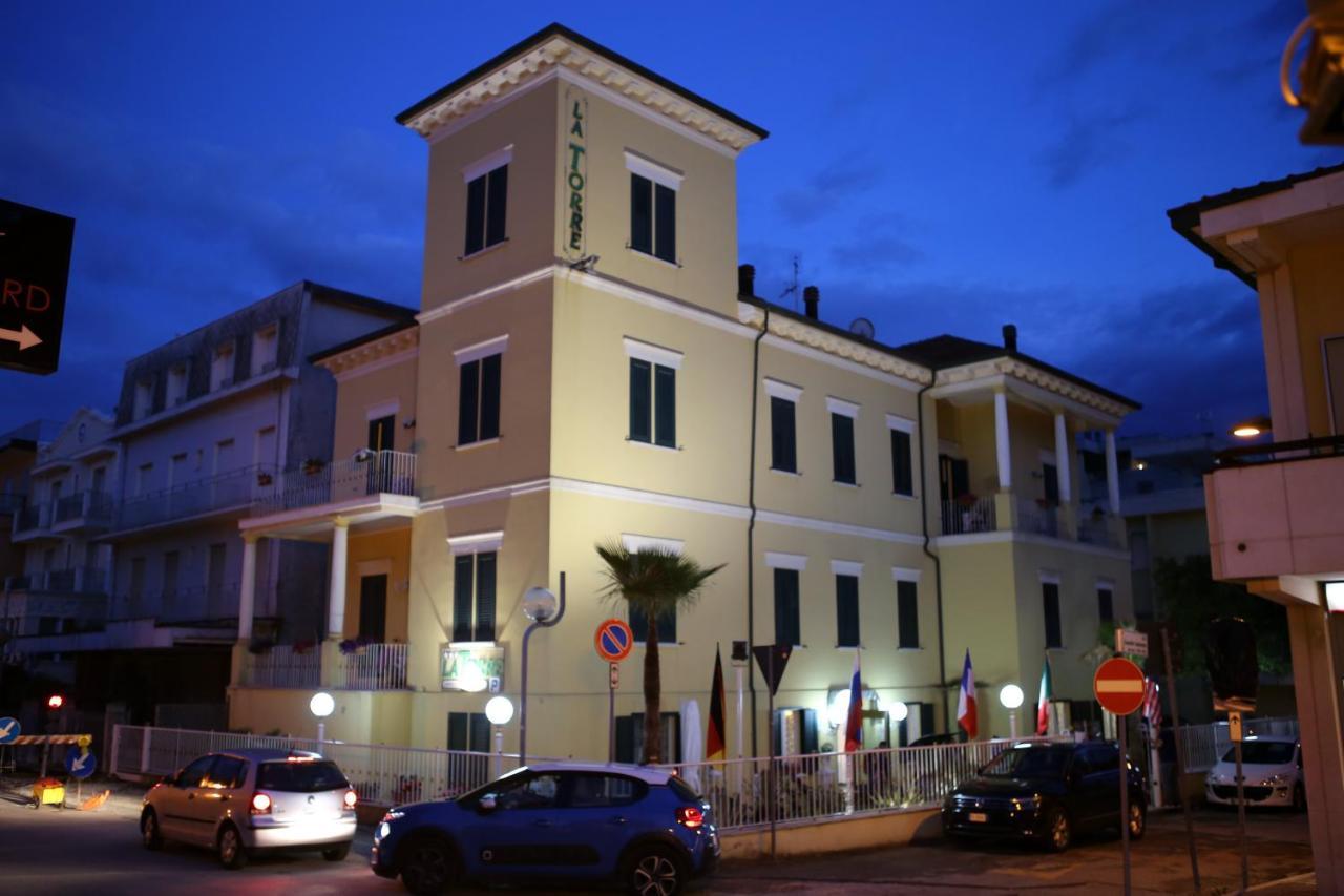 Hotel La Torre Ρίμινι Εξωτερικό φωτογραφία
